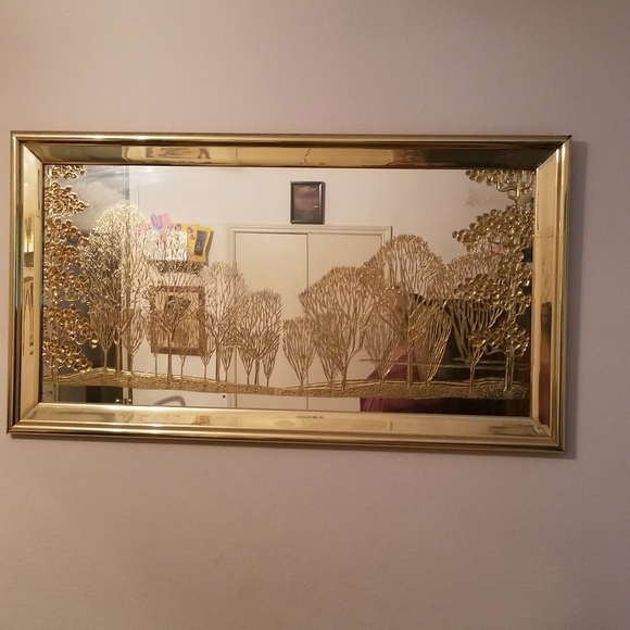 Gold mirror